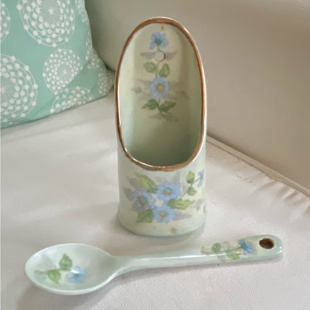 VTG 1985 Wall Pocket Spoon Rest Set Hand Painted Blue Flowers Signed Bea McHenry